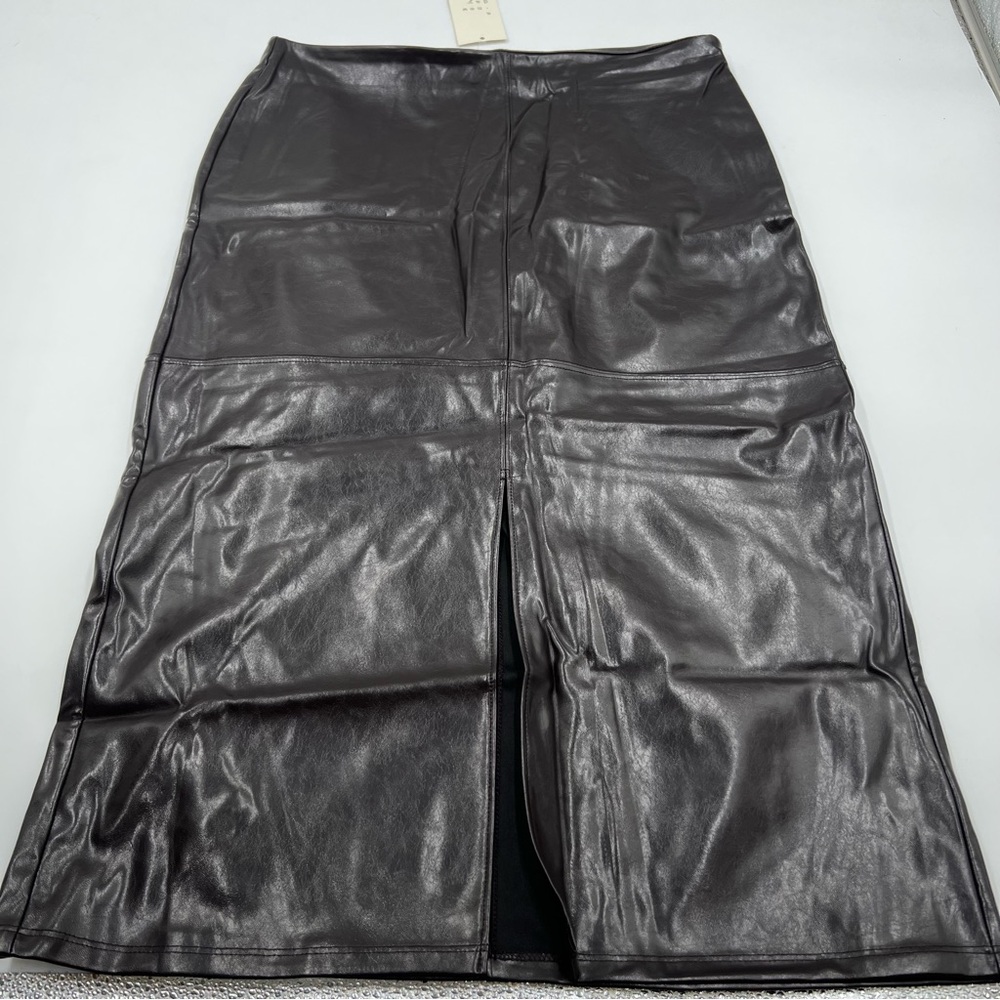 A‎ new day brown faux leather long skirt SZ 10. Stretchy soft fabric front slit.